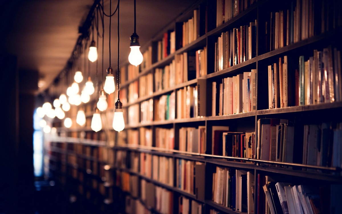 0-3795_wallpaper-books-library-shelves-lighting-hd-book-library-scaled